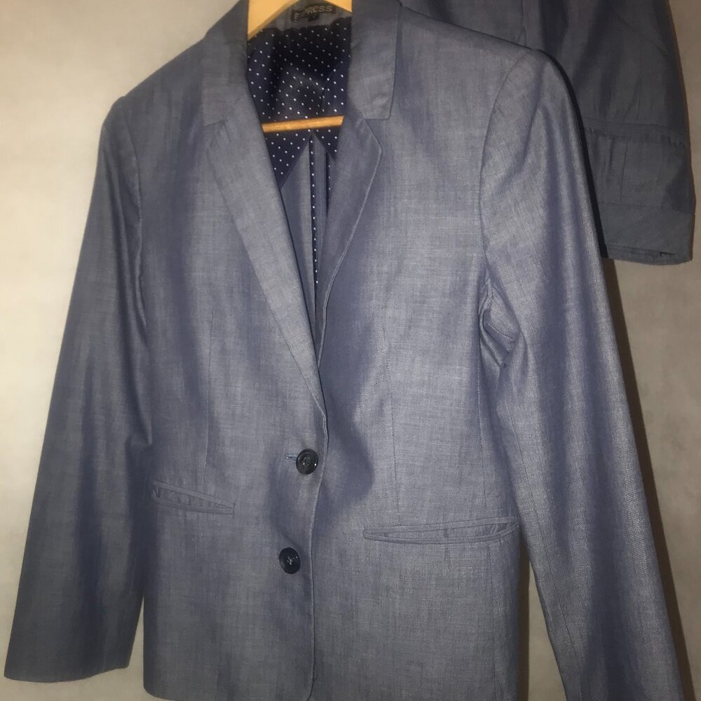 Express Light Gray Suit